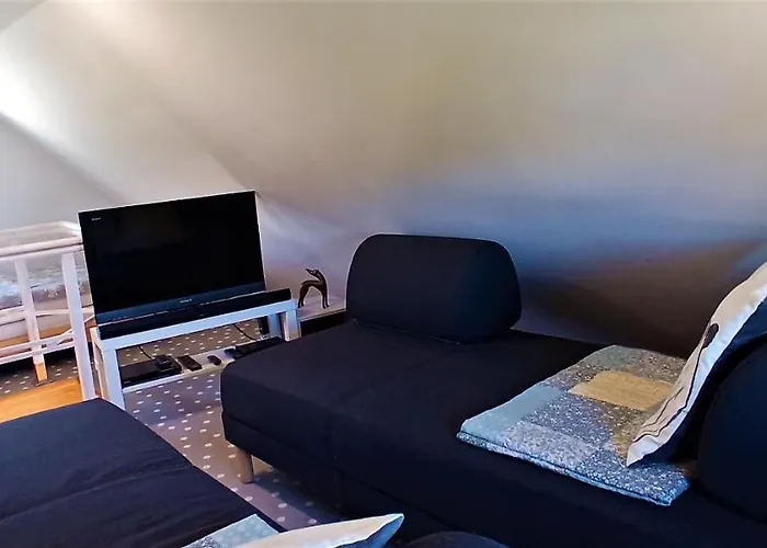 Na Ustroniu 萨希诺